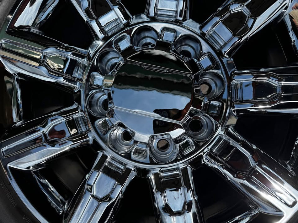 2025 GMC Sierra 2500 AT4 Chrome Wheels and Tires