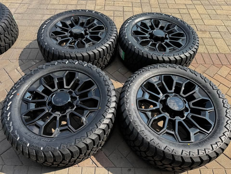 BRAND NEW | 22" Wheels | 35” AMP Tires | 35/12.50/20