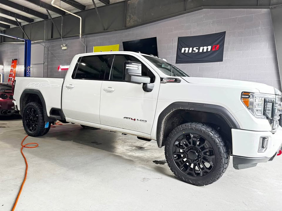 BRAND NEW | 22" Wheels | 35” AMP Tires | 35/12.50/20