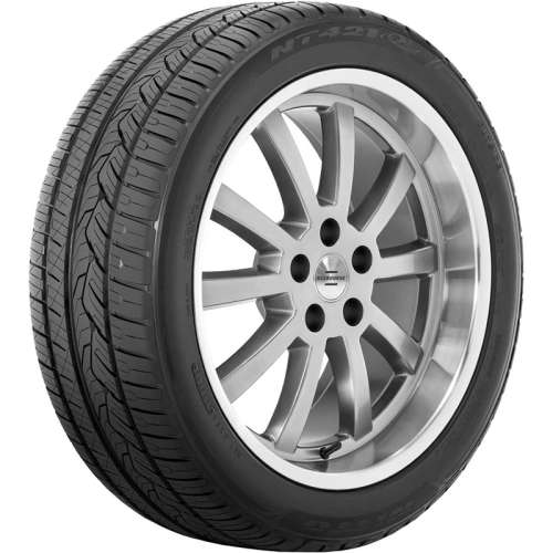 Nitto NT421Q 235/65R18