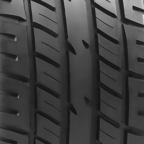 Mickey Thompson Sportsman S/T P215/70R15